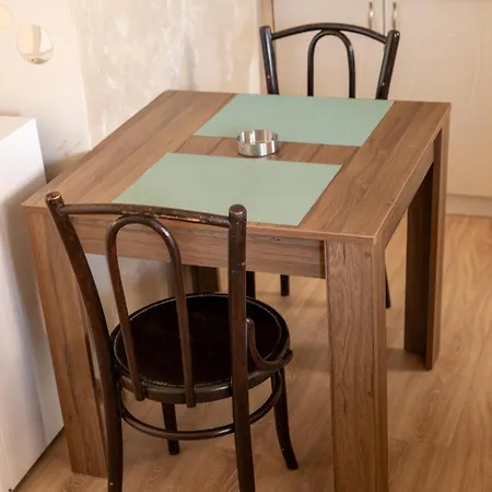 Garden & Parking Apartment *