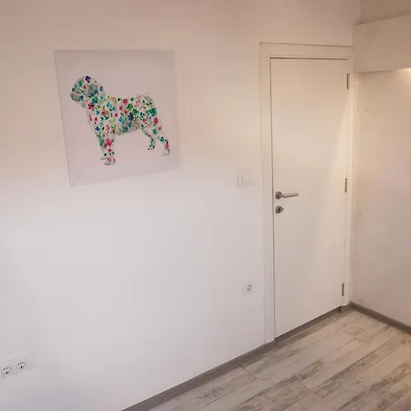 Garden & Parking Apartment Kraljevo