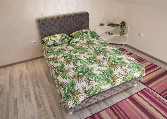 Garden & Parking アパート *